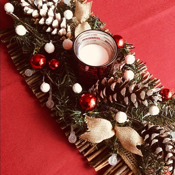 Christmas centerpiece - Picture 2 of 7